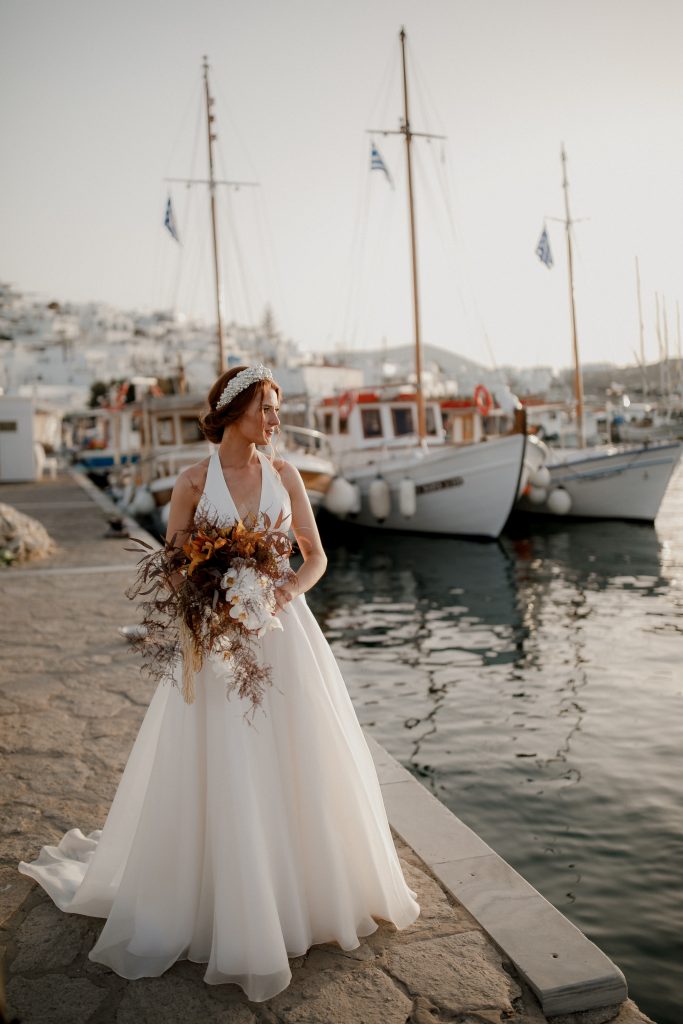 White On Black Studio 1002 (2) (1)