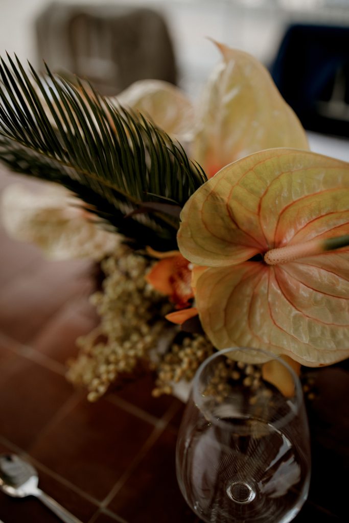 White On Black Studio 1028 (1)